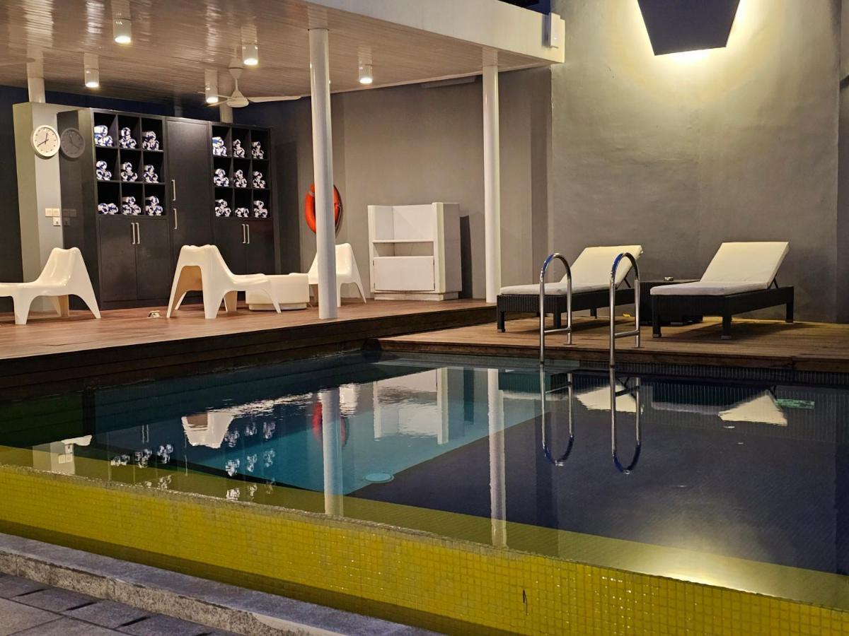 Chill Hotel Seminyak Exterior photo
