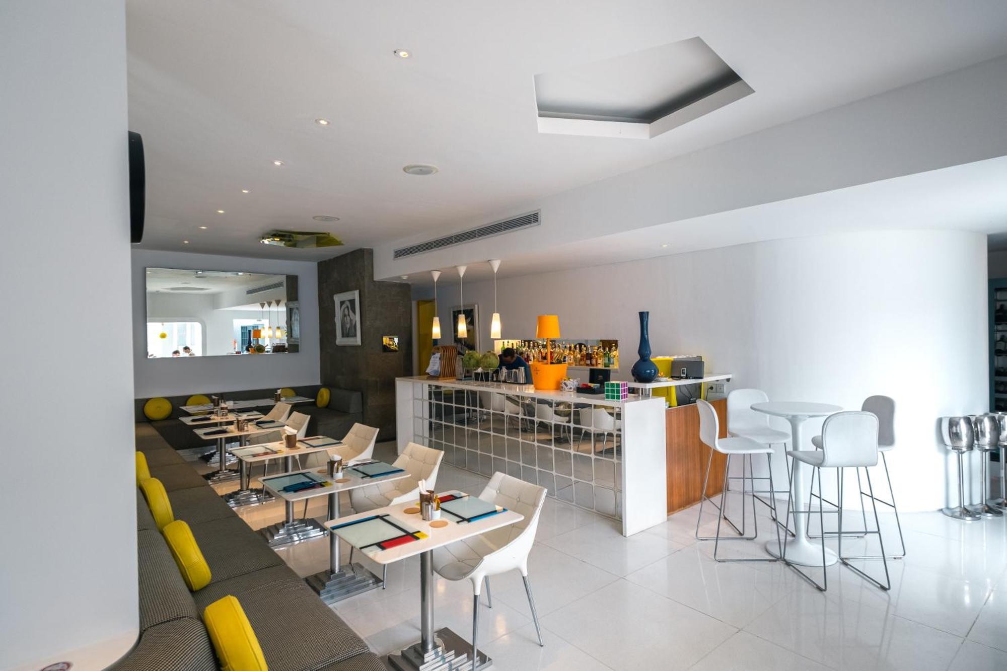 Chill Hotel Seminyak Exterior photo
