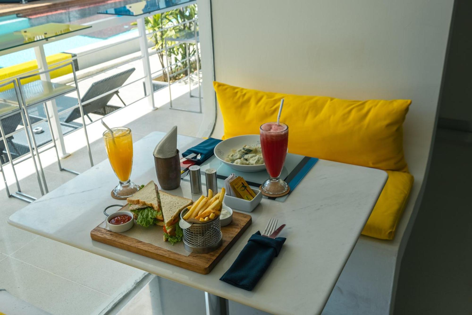Chill Hotel Seminyak Exterior photo
