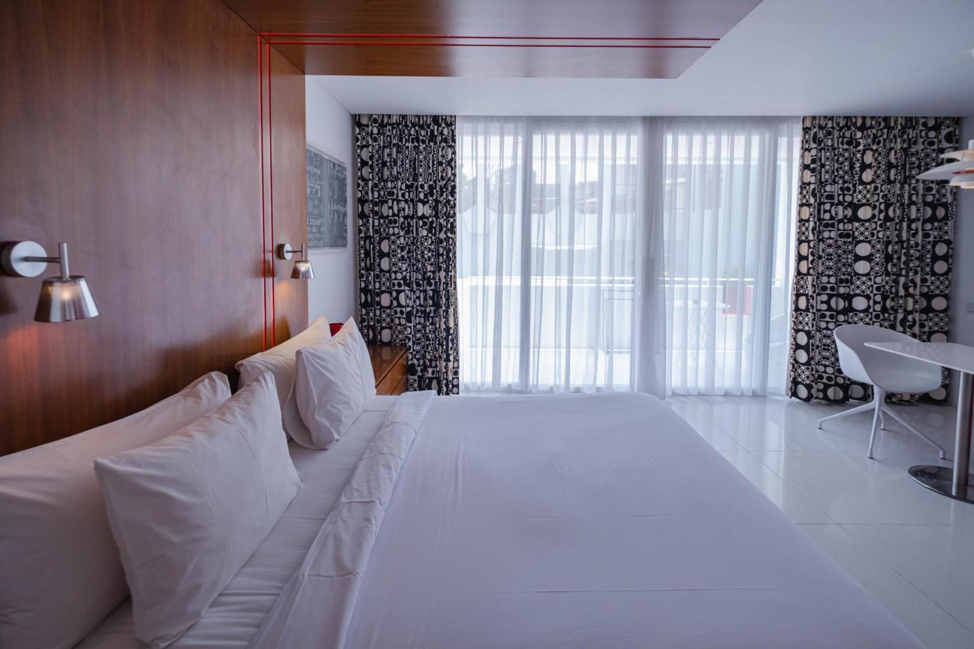 Chill Hotel Seminyak Exterior photo